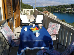 Apartment Splitska